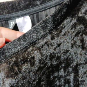 H&amp;M Black Crushed Velvet Oversized Top