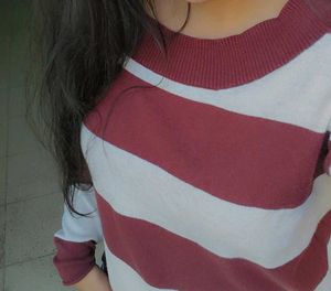 Maroon And White Colour Sweatshirt For Women ✨