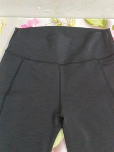 (1100)Black Workout Leggings with Pockets