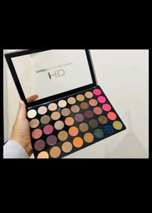 Swiss Beauty HD Eyeshadow Palette 40 Shades