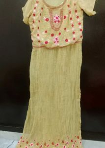 Elegant Embroidered Kurti