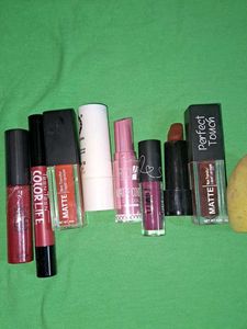 Lipstick Bundle &amp; Makeup Sponge 