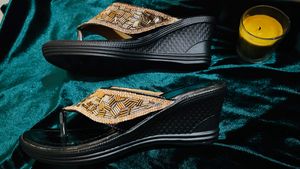 Black Sandels With Work