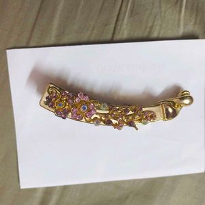 Fancy Banana Clip In Golden color
