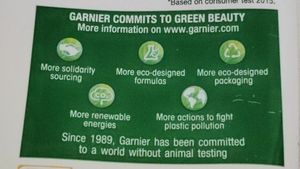 Garnier (Bright Complete) Face Wash