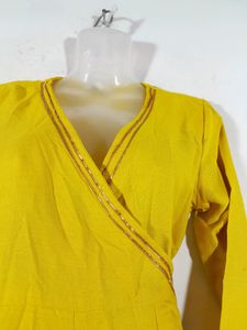 Yellow Kurtha And Skirt (Women&#39;s)