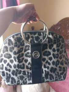 Bebe Leopard Print Handbag👜