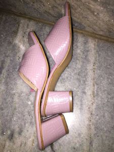 Gagatose mauve heeled sandals