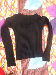Fitted Black Top