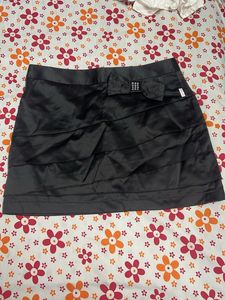 Chic Black Mini Skirt