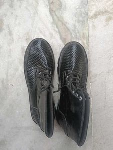 Black Stylish Boots