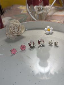 Cute Floral Earring Set