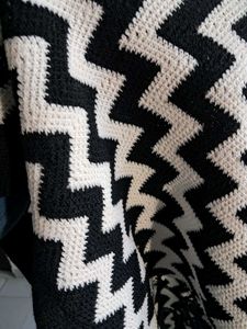 Geometry Pattern Woolen Shawl / Stole Unisex