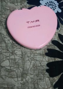 Heart-Shaped Eyeshadow Palette