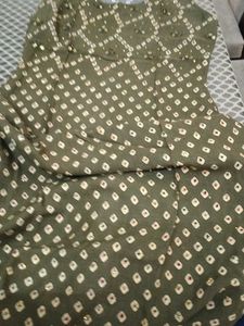 Beautiful Badni Print Kurta With Plain Pant