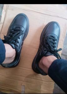 Black Casual Sneakers