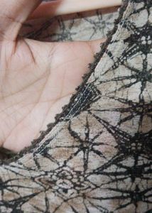 Y2k Patterned V-Neck Top