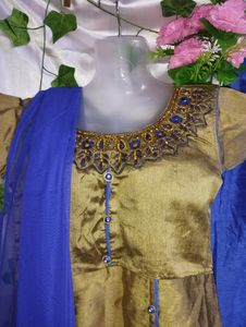 Ethinic Gown Type Kurta With Skirt And Shawl