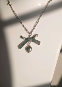 Silver Metal Bow Necklace