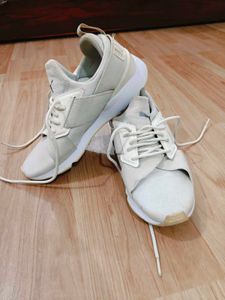Puma Sneakers
