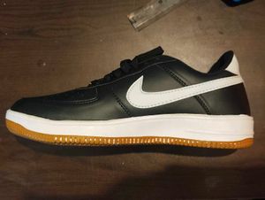SPORTS SNEAKER