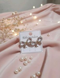 Sparkling Bowknot Earrings