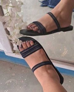 NEW Flats