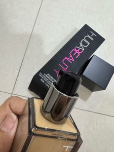 NEW!! HUDA BEAUTY Foundation - CREME BRULEE 150G