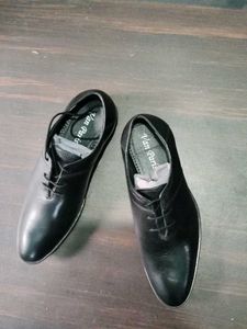 Classic Black Formal Shoes