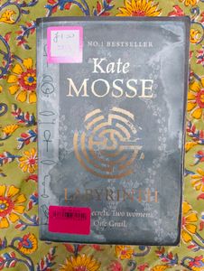 Labyrinth by Kate Mosse | Best-seller @ 50% Off
