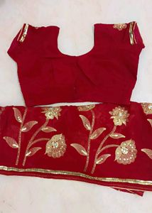 maroon saree with blouse