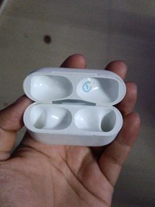 Copy Airpods Charging Box