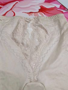 (1300)Vintage Lace-Trimmed Shapewear
