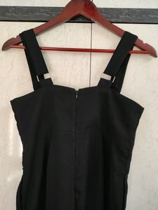 Black Sleevless Jumpsuit