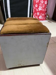 STOOL