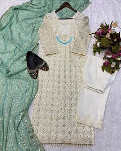 Heavy Embroidery Pakastani Suit(Mint Green Colour)