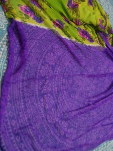 green 💚 saare with blouse