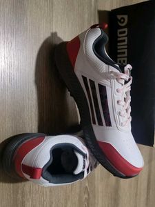 Stylish White Sport Shoes