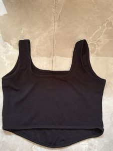 Black Sleeveless Top