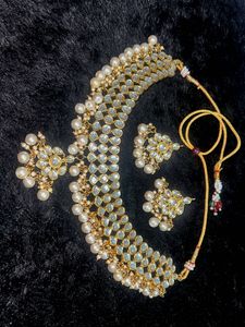 Beautiful Kundan jewellery Set