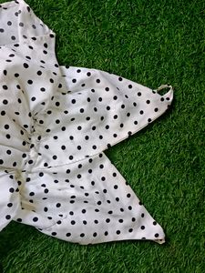 LAYERED SLEEVELESS FROCK WITH BEAUTIFUL DOTT DESIGN.Elastic Metirial