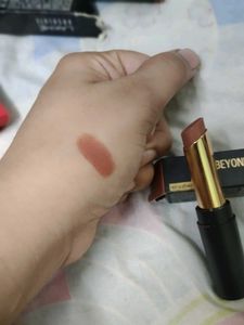 Lakme Beyond Matte Lipstick