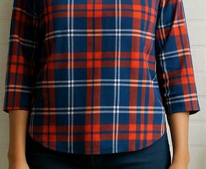 Plaid 3/4 Sleeve Top