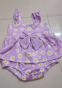 Daisy Print Baby Frock come Romper