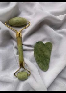 Face Roller And Gua Sha