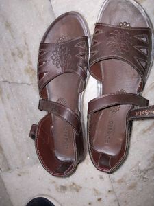 5 Used Footwear (Fixable)