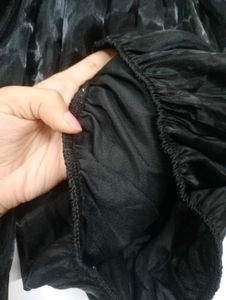 Black Ballon Silky Top
