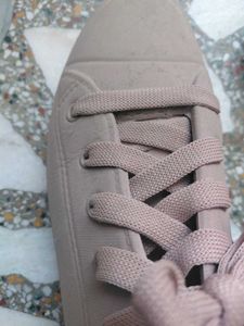 Mauve Casual Sneakers