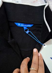 Ven heusen Black Polo T-Shirt