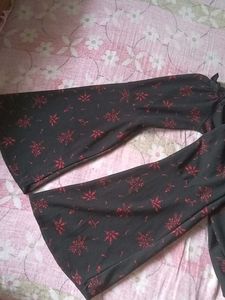 Floral Print Wide Hand Top